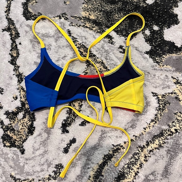 Speedo Colorblock tie back Bikini Top Red Blue Yellow XS - Picture 4 of 7